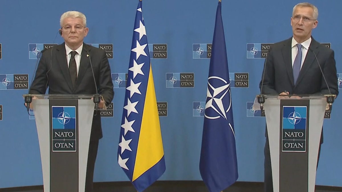 Džaferović održao sastanak sa Stoltenbergom, NATO najavio jačanje odbrambenih kapaciteta BiH
