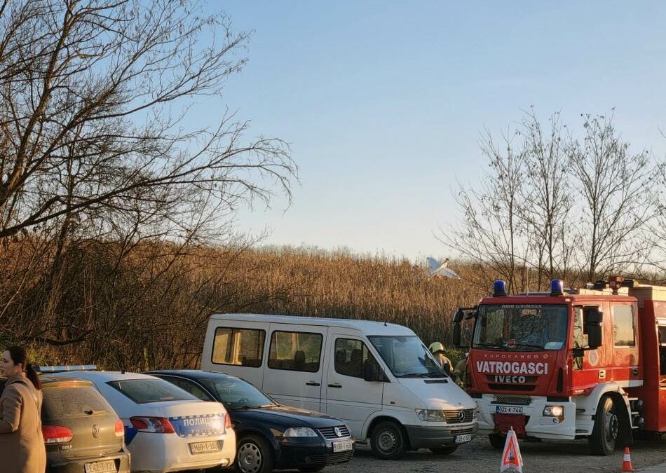Srušio se sportski avion kod Prijedora, stradale dvije osobe