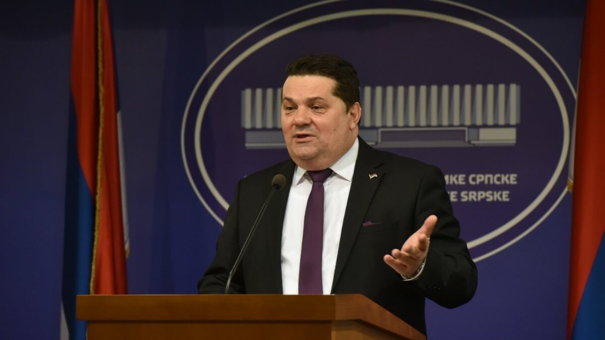 Stevandić: Mnoge diplomate u BiH se ponašaju kao kolonijalni upravnici