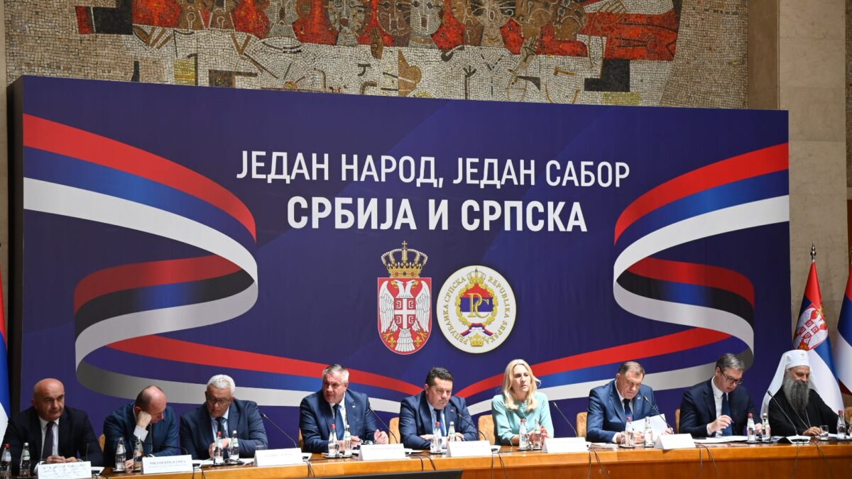 Mandić: Nastavak Svesrpskog sabora mogao bi da bude 12. jula u Crnoj Gori