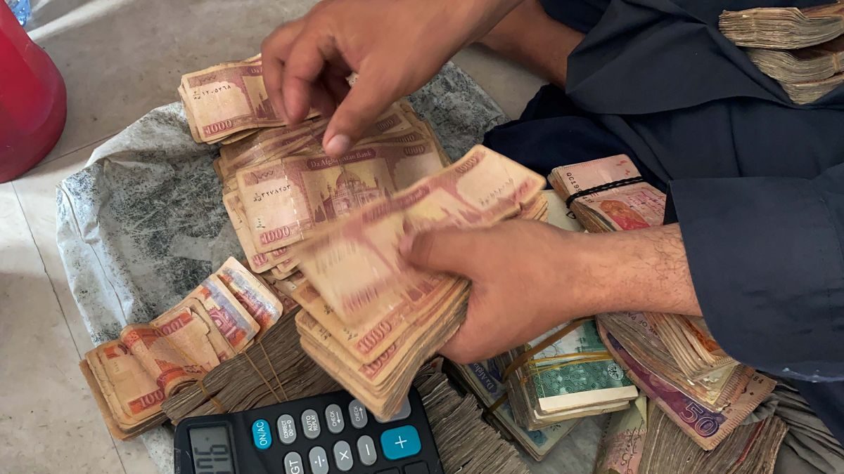 Talibani zabranili sve strane valute u zemlji, može se koristiti samo domaći “afgan”
