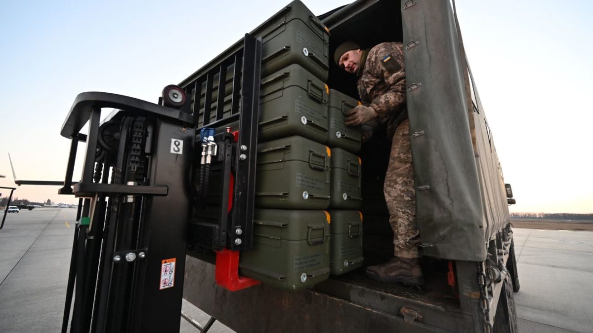 Kako Zapad dostavlja oružje Ukrajini? Imaju dve rute