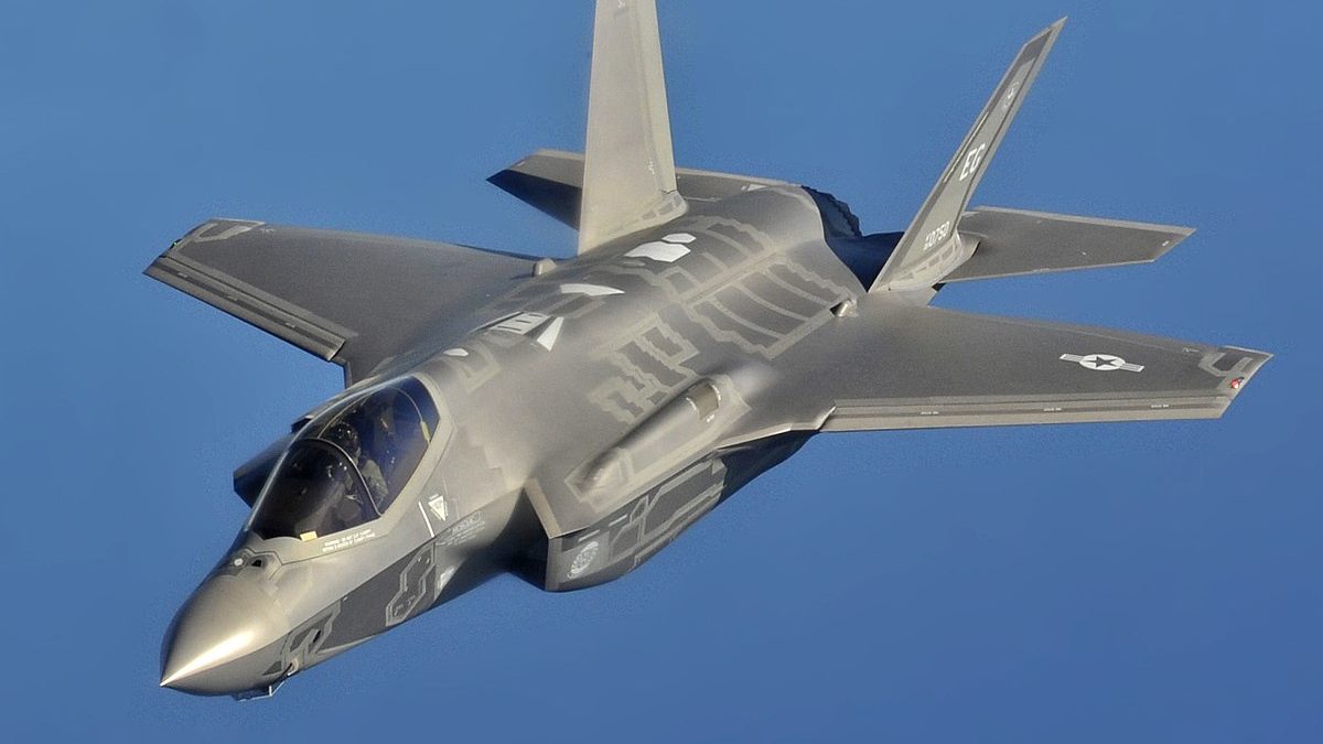 Američka kompanija Honeyweel dijelila informacije Kinezima o borbenim avionima F-35 i F-22