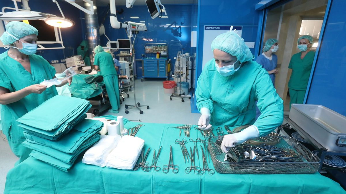 Bolnice opet otvaraju operacione sale